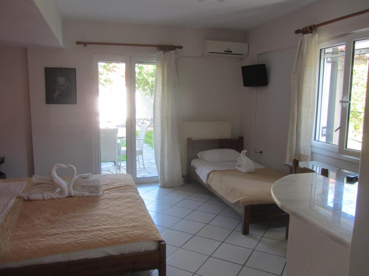 Xristina Studios Vasiliki  Luaran gambar