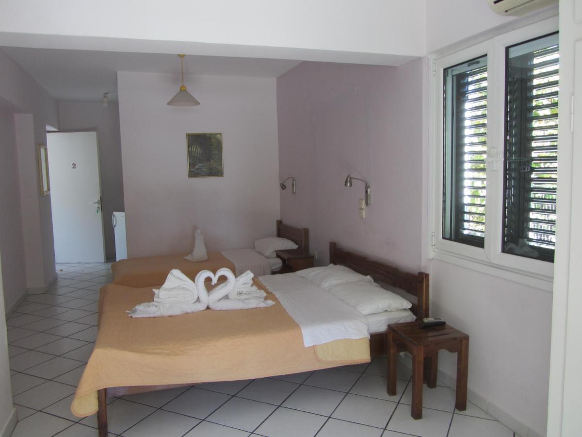 Xristina Studios Vasiliki  Luaran gambar
