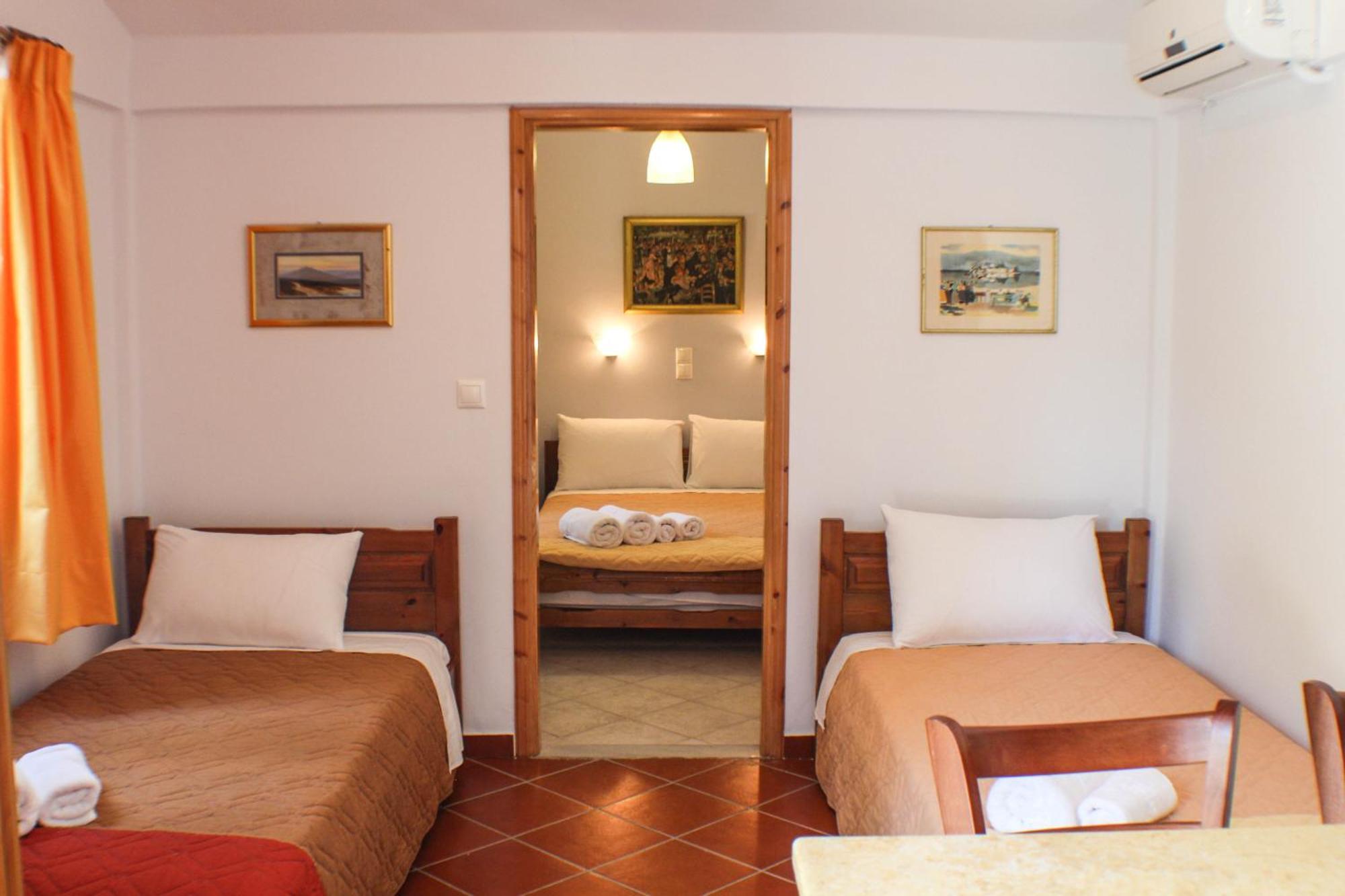 Xristina Studios Vasiliki  Luaran gambar